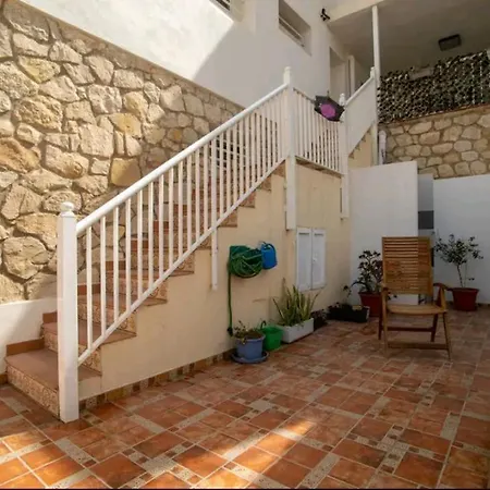 Stylish And Spacious Studio -4 Minutes Walk To Beach Alicante Exterior photo