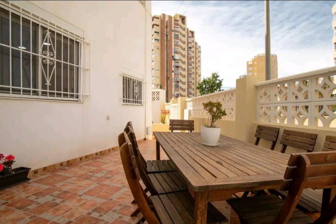 Stylish And Spacious -4 Minutes Walk To Alicante