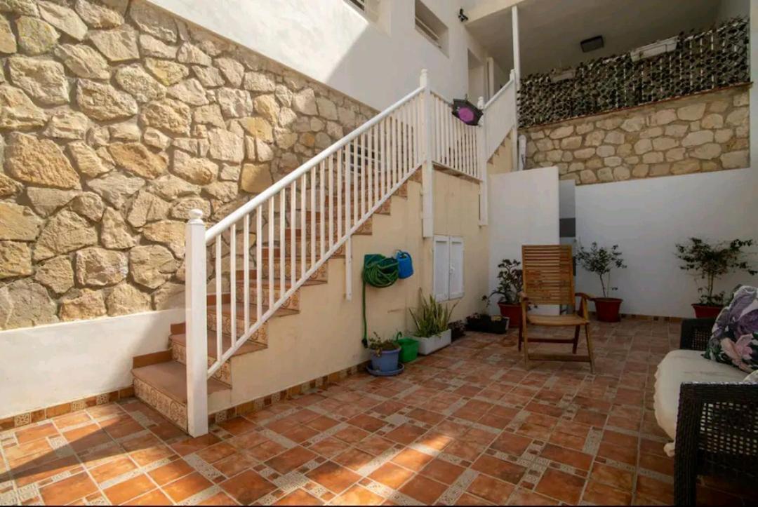 Stylish And Spacious -4 Minutes Walk To Appartamento *